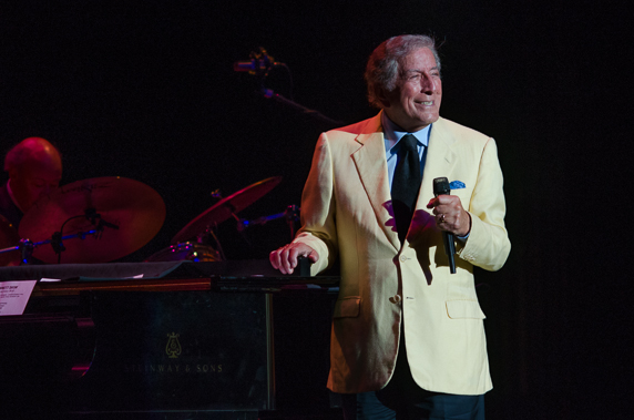 Peter Chiapperino: a concert photographer in Lexington, Kentucky, CC BY-SA 3.0 <https://creativecommons.org/licenses/by-sa/3.0>, via Wikimedia Commons